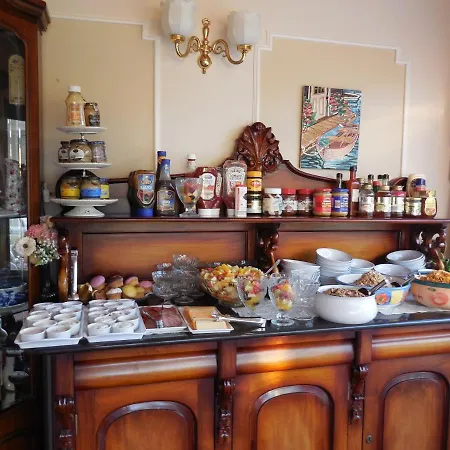 Crystal Springs Bed & Breakfast 3*