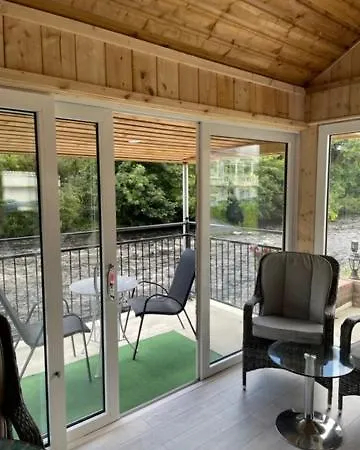 Crystal Springs 3*