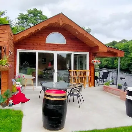 Crystal Springs Bed & Breakfast 3*