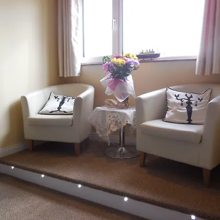 Crystal Springs Bed & Breakfast 3*