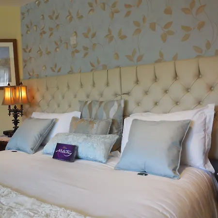 Crystal Springs Bed & Breakfast 3*
