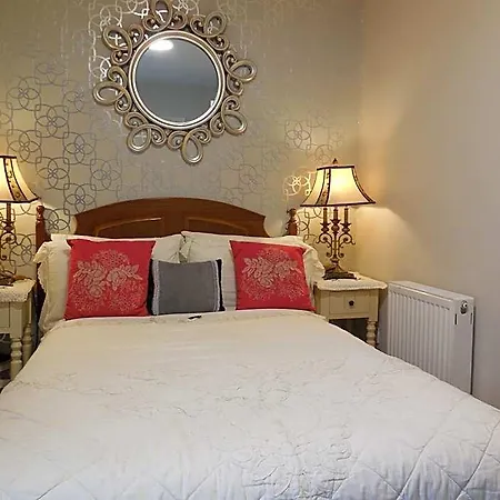 Crystal Springs Bed & Breakfast 3*