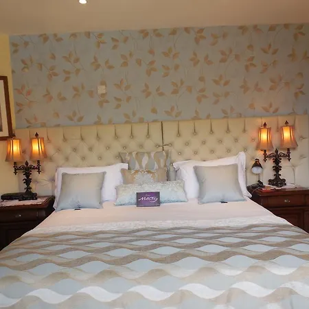 Crystal Springs 3*
