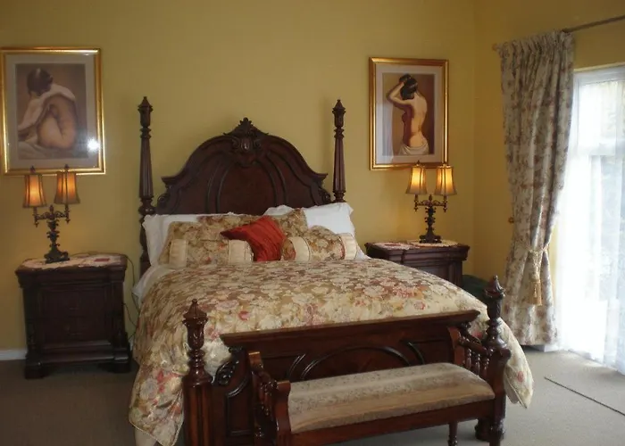 Crystal Springs Bed & Breakfast 3*