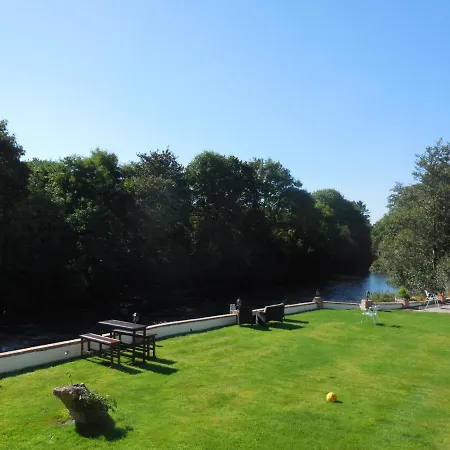 Bed and Breakfast Crystal Springs 3*