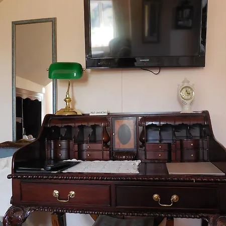 Crystal Springs Bed & Breakfast
