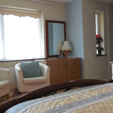 Crystal Springs Bed and Breakfast 3*