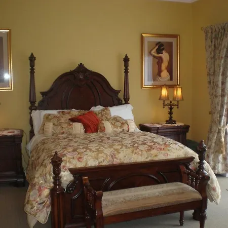 Crystal Springs Bed and Breakfast 3*